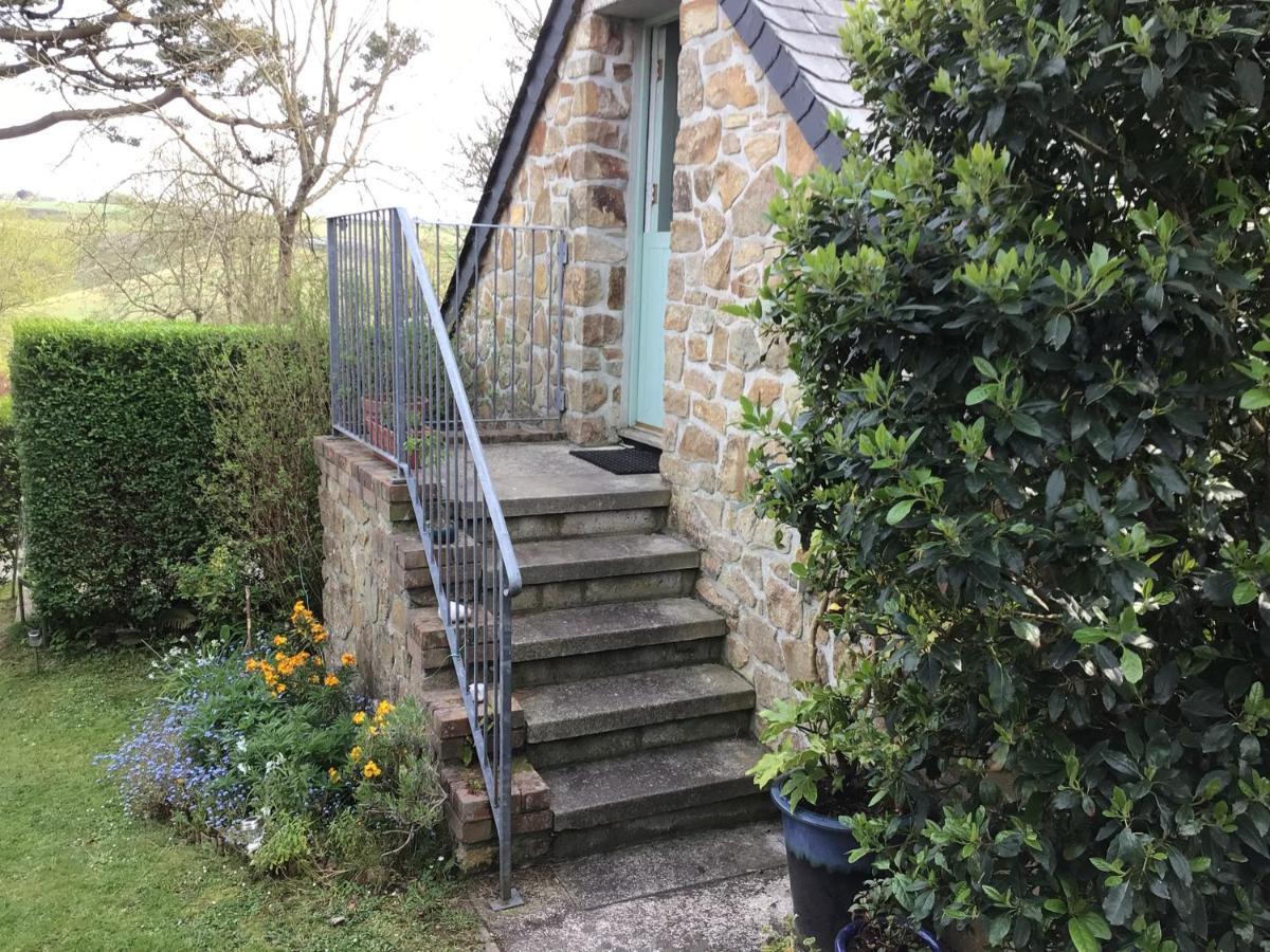 Cozy Camborne Studio Retreat With Two Single Beds Esterno foto