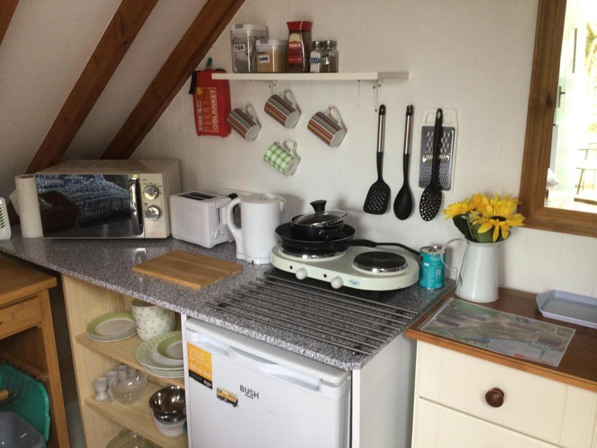 Cozy Camborne Studio Retreat With Two Single Beds Esterno foto